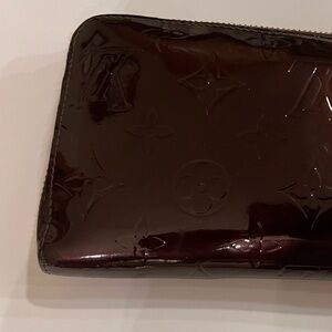 Louis Vuitton Dark Purple Vernis Monogram Long Zippy Wallet. ⚡️💗